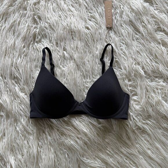 Skims Fits Everybody Plunge Bra Onyx Size 32C - Picture 1 of 7